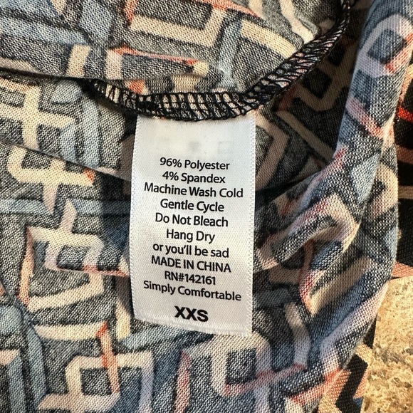 NWT Lularoe Irma Shirt XXS High Low Tunic T-shirt Oversize Black Blue Red - Picture 6 of 16